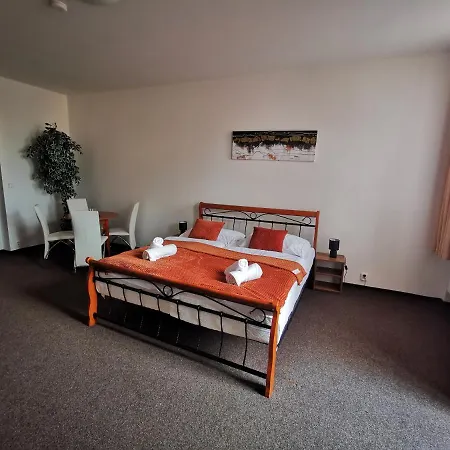 Hotel U Cisare Ii Melnik